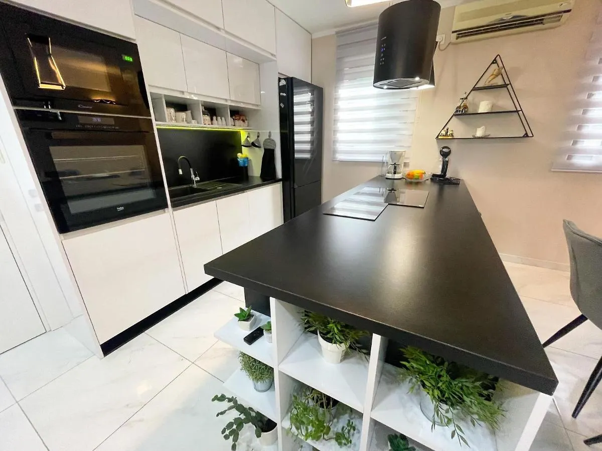 Gorgeous Holiday Home In Dramalj Near Sea Chorvatsko