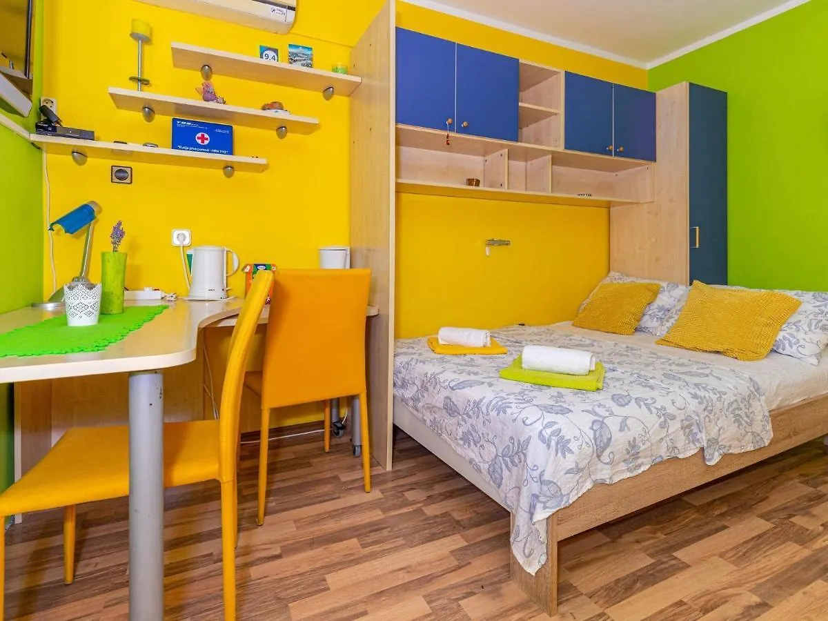 Gorgeous Holiday Home In Dramalj Near Sea