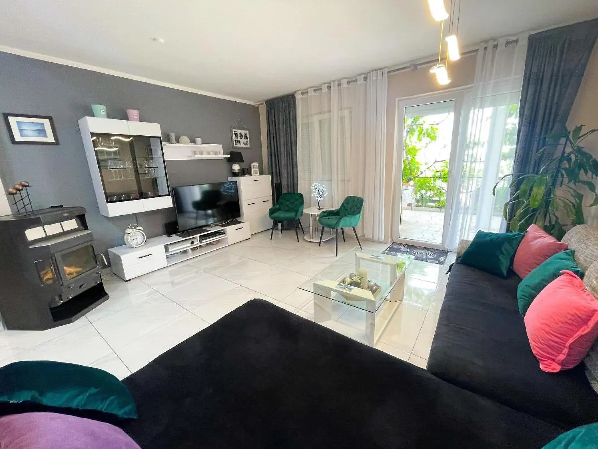 Gorgeous Holiday Home In Dramalj Near Sea