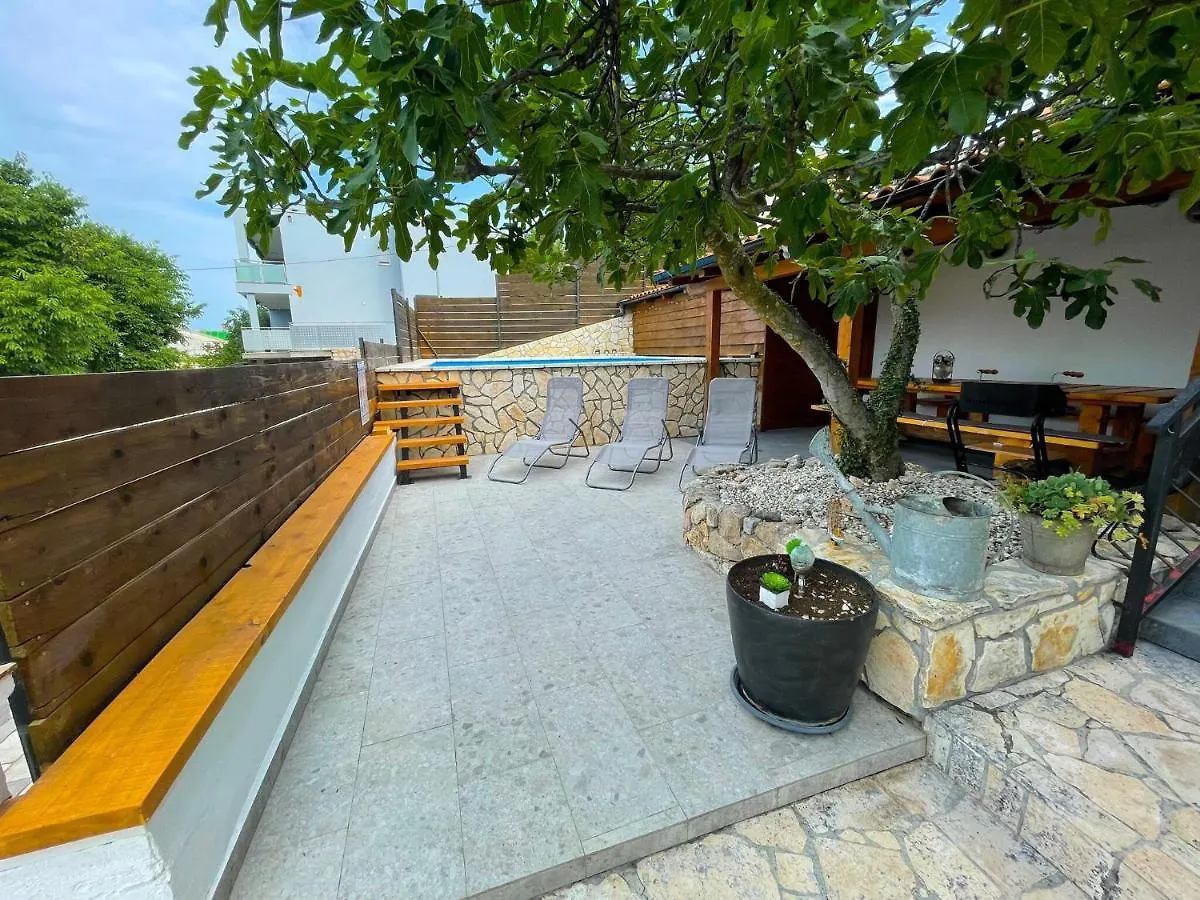 Gorgeous Holiday Home In Dramalj Near Sea
